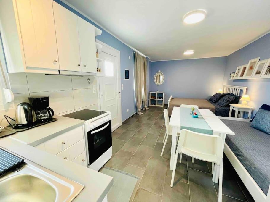 Cozy, Newly Renovated Apartment In Gavrio. Exterior foto
