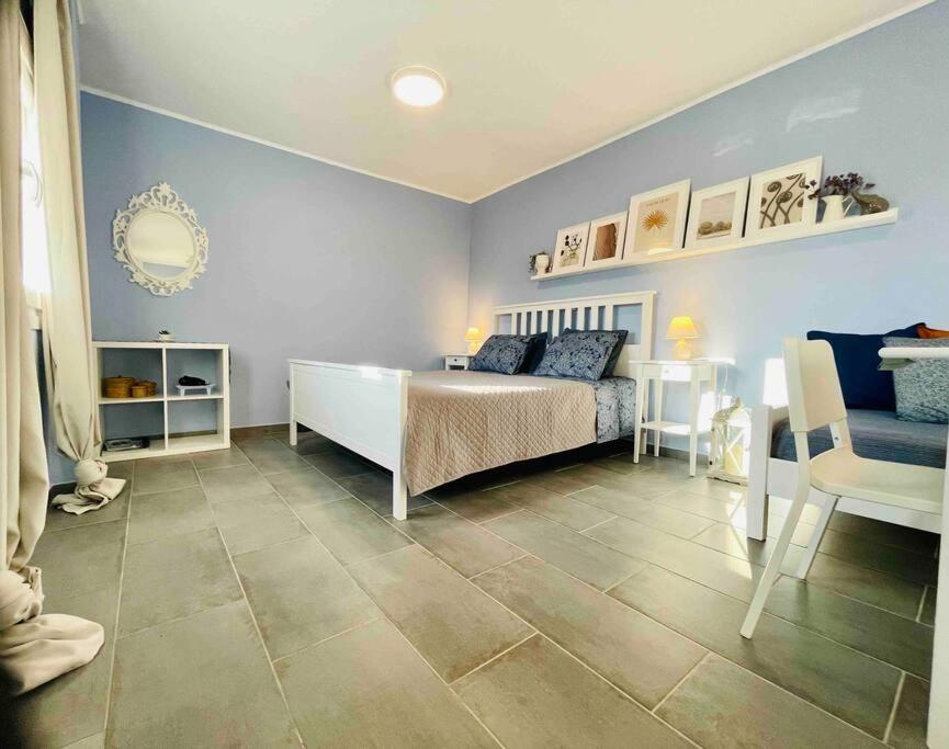 Cozy, Newly Renovated Apartment In Gavrio. Exterior foto